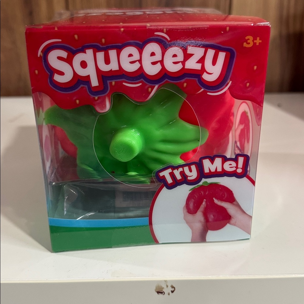 Sunny Days Squeezy Strawberry new fast ship - Picture 2 of 5